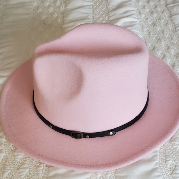 Women's Hat - Picture 2 of 3